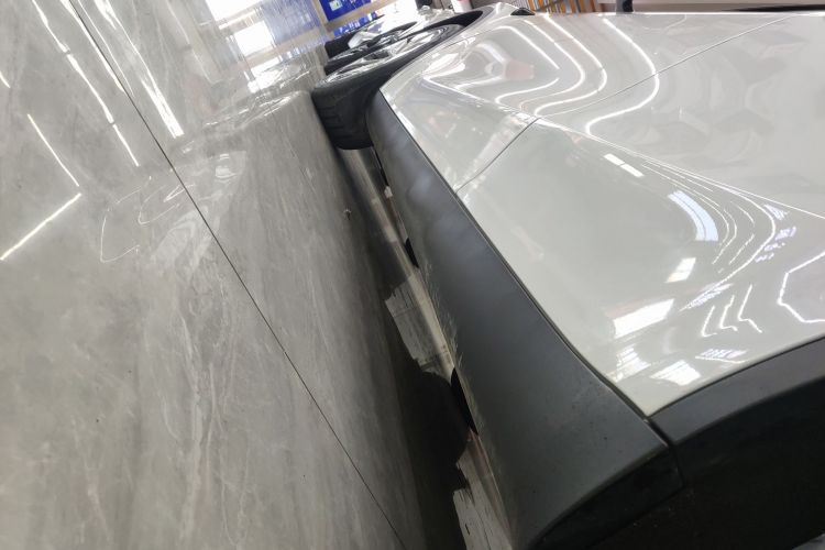 特斯拉 Model Y 2022款 改款 后轮驱动版局部细节9002