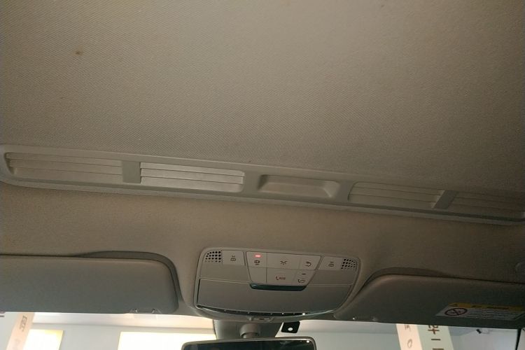 奔驰C级 2020款 改款 C 200 L 时尚型运动版局部细节22