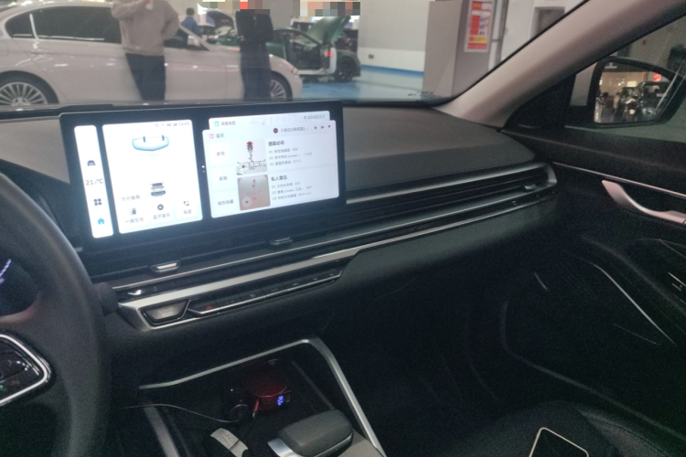 吉利汽车 帝豪 2023款 第4代冠军版 1.5L CVT尊贵型中控内饰16