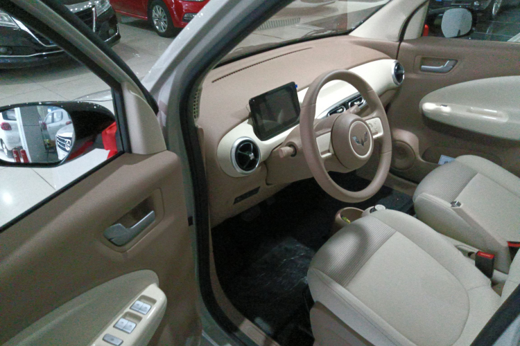 五菱汽车 宏光MINIEV 2025款 四门版 进阶款中控内饰20