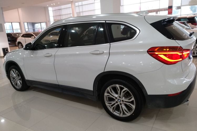 宝马X1 2018款 sDrive20Li 领先型车身外观4