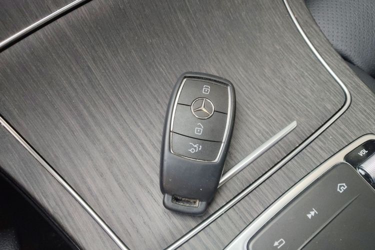 奔驰C级 2020款 改款 C 260 L中控内饰11