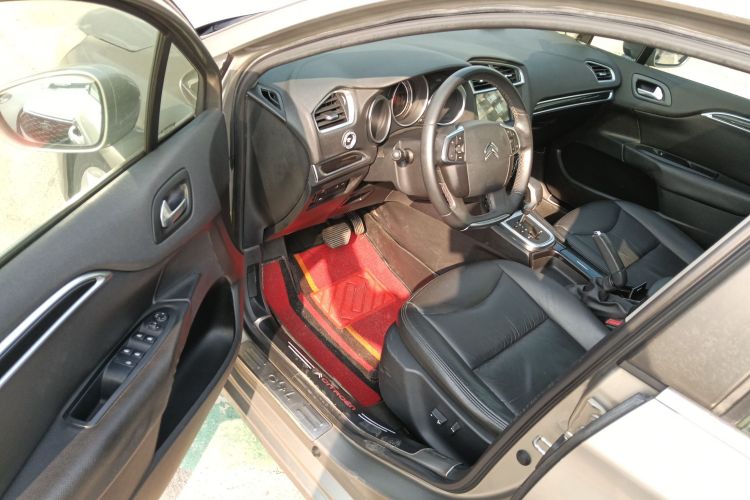 雪铁龙C4L 2014款 1.6THP 智驱版 自动劲智型中控内饰20