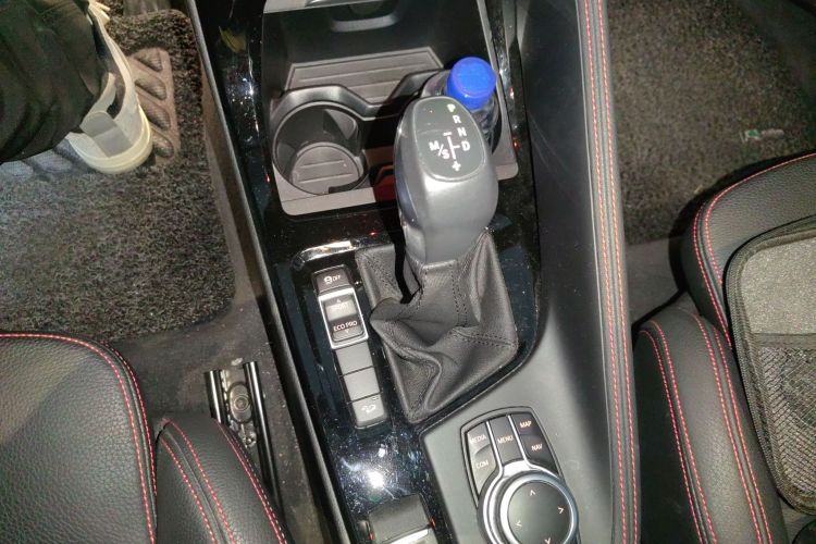 宝马X1 2019款 xDrive20Li 尊享型中控内饰18