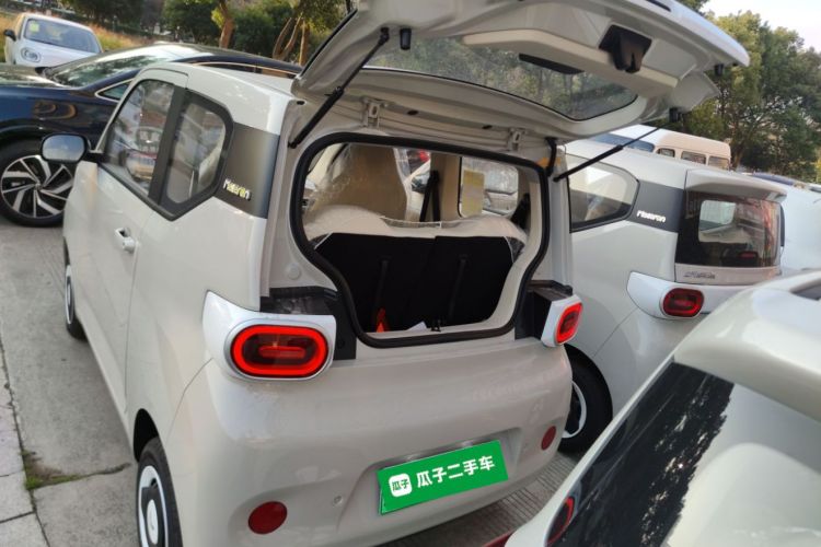 五菱汽车 宏光MINIEV 2024款 第三代 215km 青春版机舱底盘23