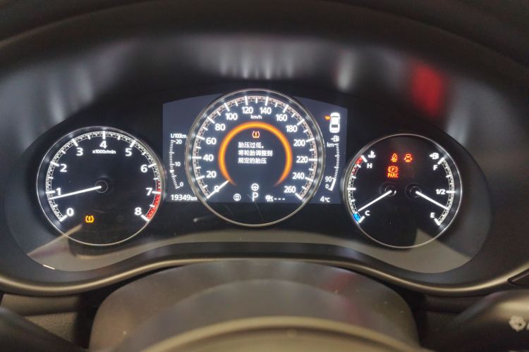 马自达3 昂克赛拉 2022款 2.0L 自动质雅黑曜版中控内饰14