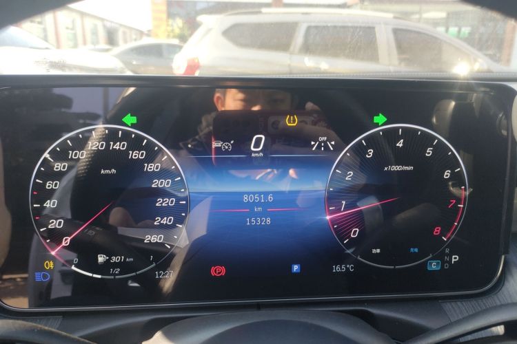 奔驰C级 2024款 改款 C 260 L 运动版中控内饰14