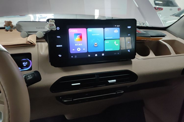 吉利银河 2023款 熊猫mini 200km 耐力熊中控内饰16