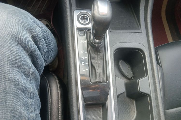 日产 轩逸 2020款 1.6L XL CVT悦享版中控内饰18