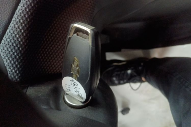 雪佛兰 科鲁兹 2017款 1.5L 自动先锋天窗版中控内饰7001