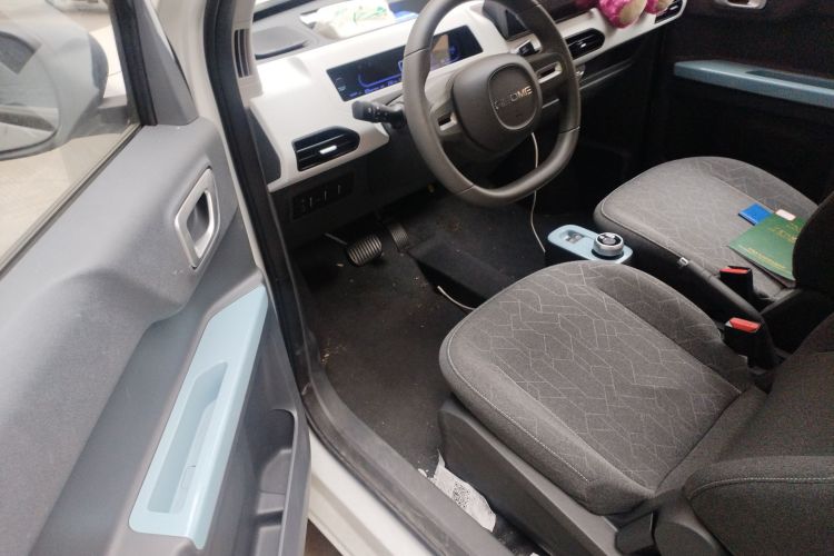 吉利银河 2024款 熊猫mini 200km 耐力熊中控内饰7003