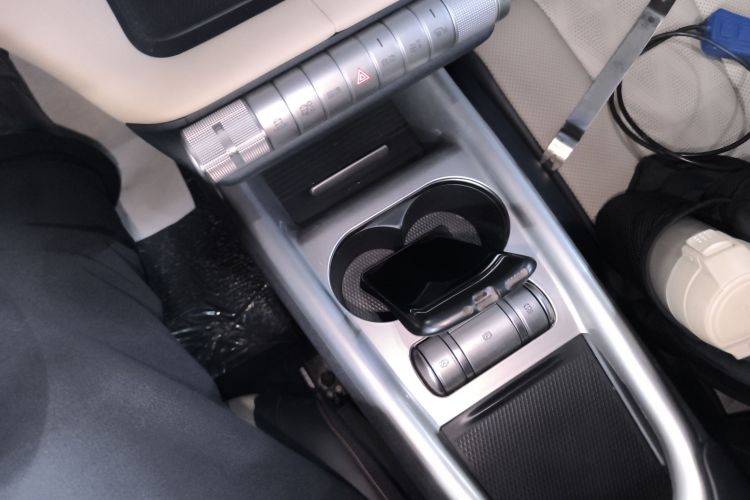 比亚迪 海豚 2023款 420km 自由版中控内饰18