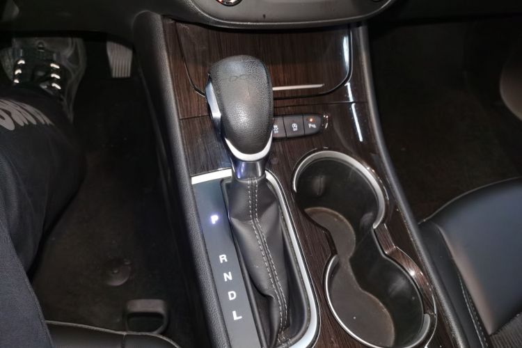 别克 威朗 2018款 三厢 20T 双离合领先型局部细节18