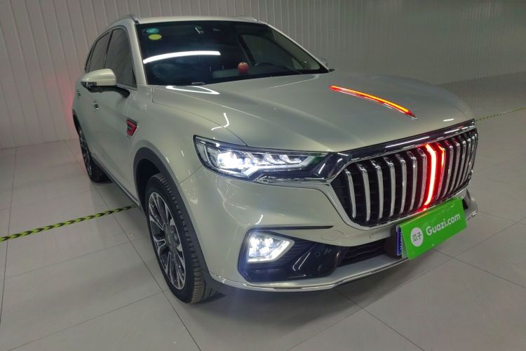 红旗HS5 2019款 2.0T 智联旗享四驱版车身外观3