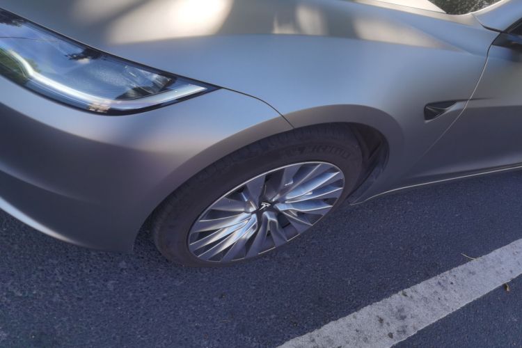 特斯拉 Model 3 2023款 后轮驱动版车身外观6007