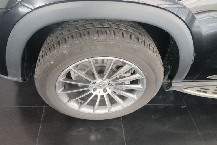 奔驰GLE 2020款 GLE 350 4MATIC 动感型车身外观6007