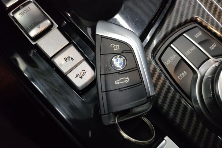 宝马X1 2020款 sDrive20Li 尊享型中控内饰7001