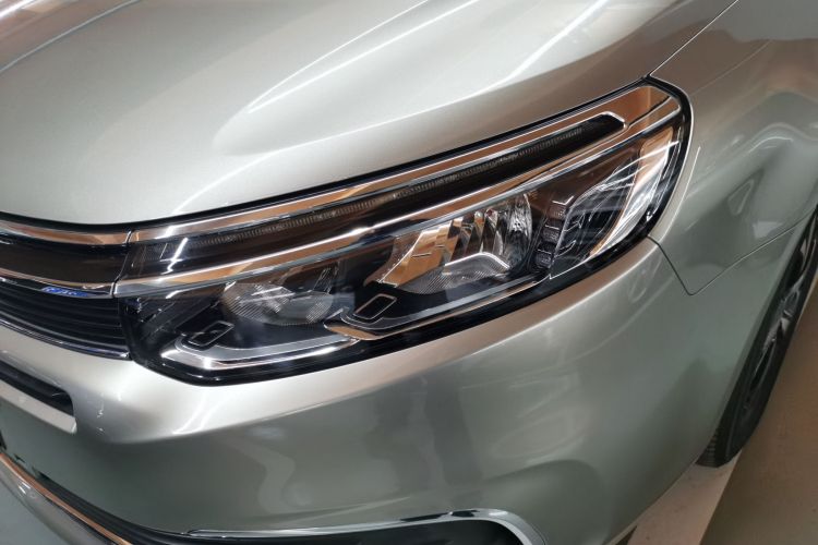 雪铁龙C5 2017款 350THP 自动豪华型局部细节36