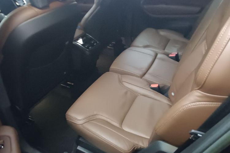 沃尔沃XC90 2023款 B6 智雅豪华版 7座中控内饰7004