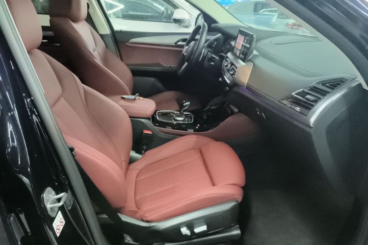 宝马X4 2022款 xDrive 25i M运动套装局部细节41