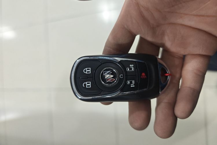 别克GL8 2020款 ES陆尊 653T 尊享型中控内饰11