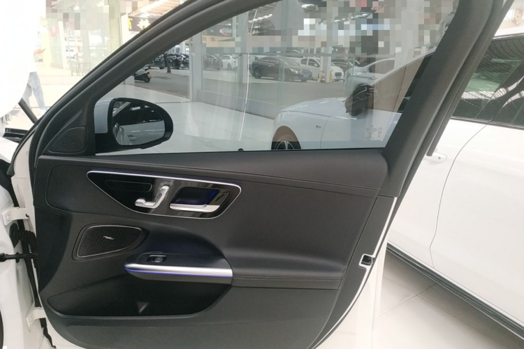 奔驰C级 2023款 C 260 L 运动版中控内饰7005