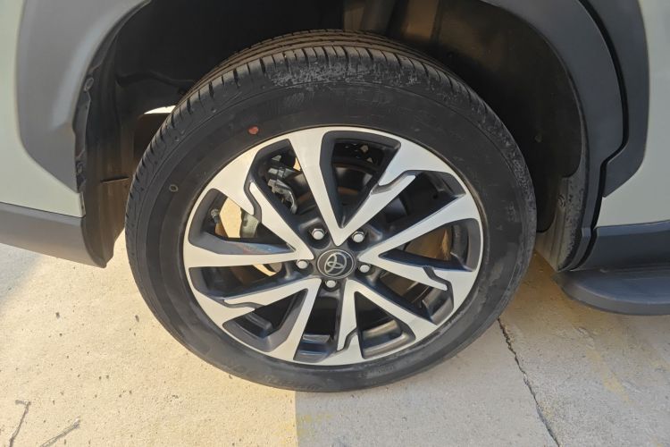 丰田 卡罗拉锐放 2022款 2.0L 旗舰版车身外观6002