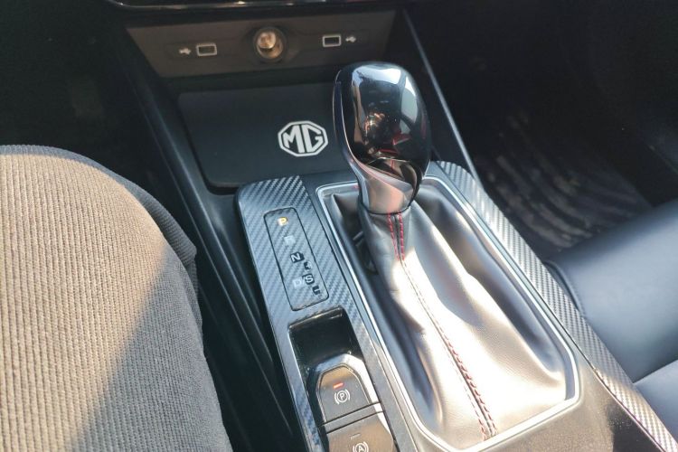 名爵 MG5 2021款 180DVVT CVT青春豪华版中控内饰18