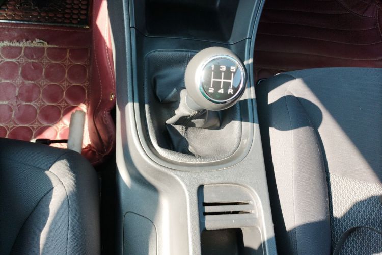 荣威360 2017款 1.5L 手动智屏版中控内饰18