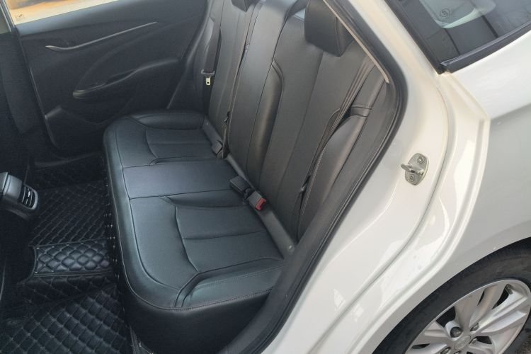 别克 英朗 2021款 改款 典范 1.5L 自动精英型中控内饰7004