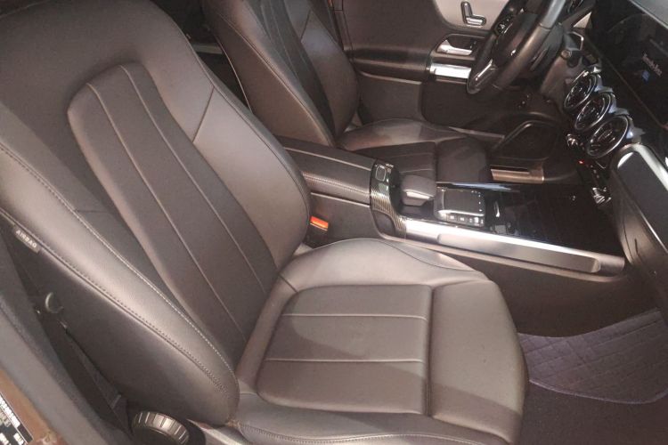 奔驰GLB 2020款 GLB 180 时尚型局部细节41