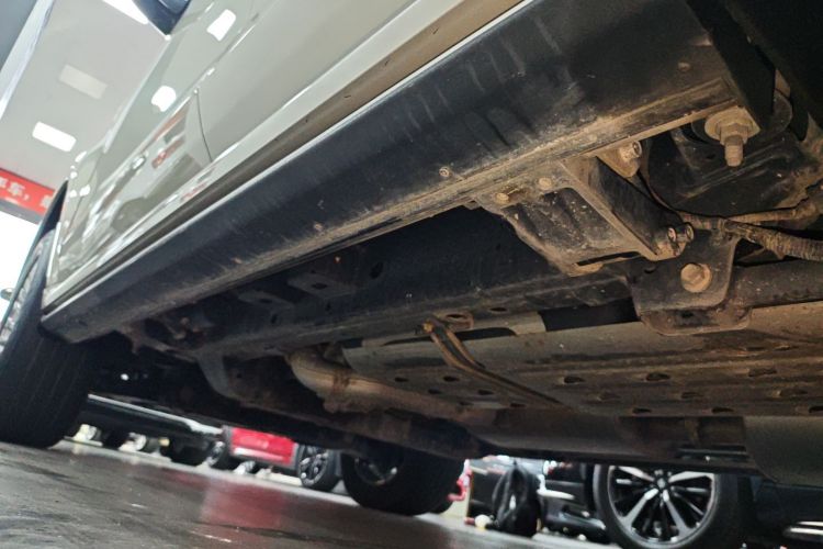 坦克500 2022款 3.0T 商务版 造境型 5座机舱底盘30