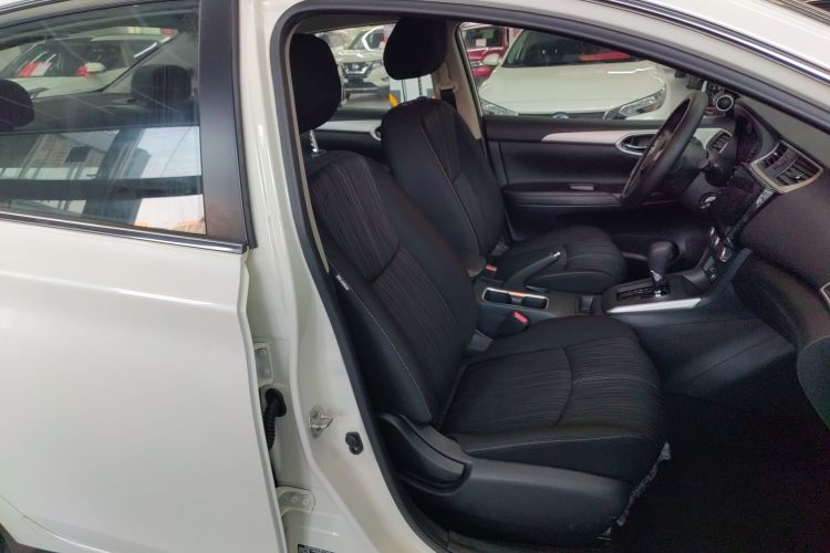 日产 轩逸 2022款 经典 1.6XE CVT舒适版局部细节41