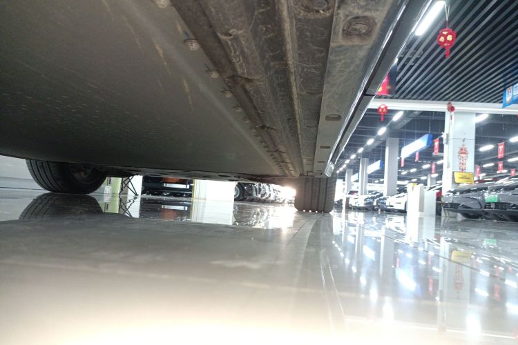 小米汽车 小米YU7 2025款 超长续航高性能四驱Max版局部细节9001