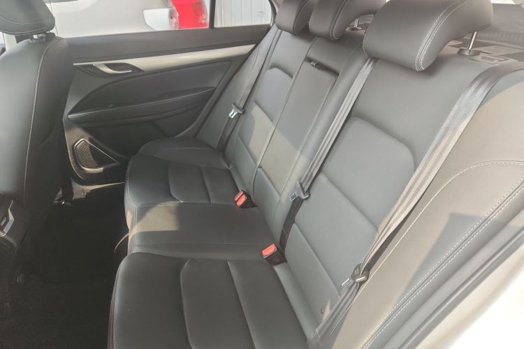 吉利汽车 帝豪 2020款 1.5L CVT向上版中控内饰21