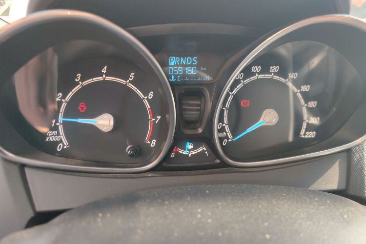 福特 嘉年华 2013款 三厢 1.5L 自动品尚型中控内饰15