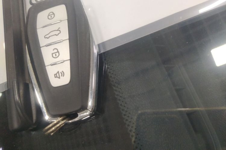 吉利汽车 帝豪 2021款 UP 1.5L CVT豪华型中控内饰11