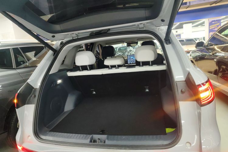 吉利银河 银河E5 2024款 530km 探索+版机舱底盘23