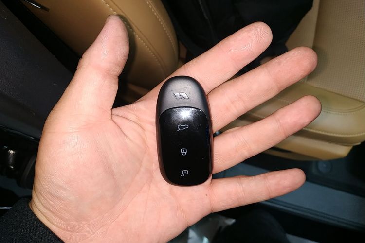 理想汽车 理想ONE 2021款 增程6座版中控内饰11