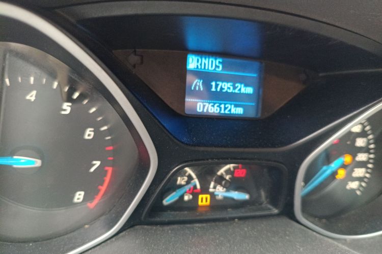 福特 福克斯 2012款 三厢 1.6L 自动舒适型中控内饰15