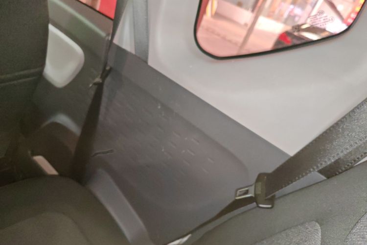 五菱汽车 宏光MINIEV 2021款 马卡龙臻享款 磷酸铁锂中控内饰45