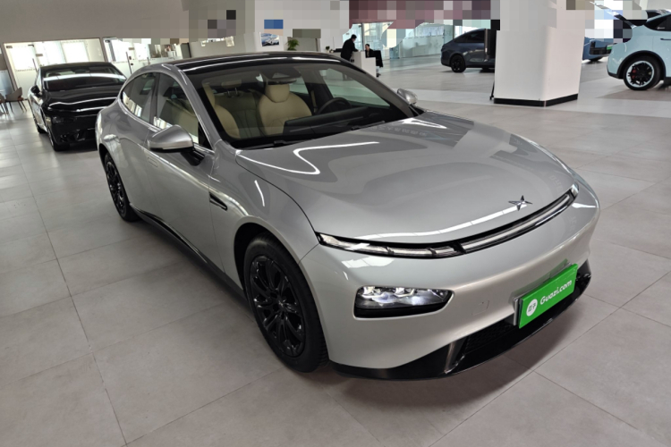 小鹏P7 2021款 480G车身外观3