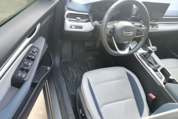 吉利汽车 帝豪 2022款 第4代 1.5L CVT旗舰型中控内饰7003