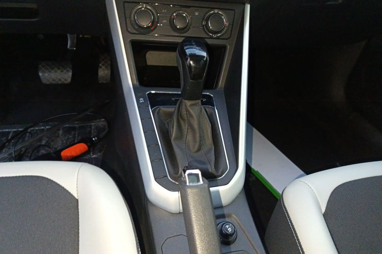 大众 Polo 2019款 Plus 1.5L 自动炫彩科技版中控内饰18