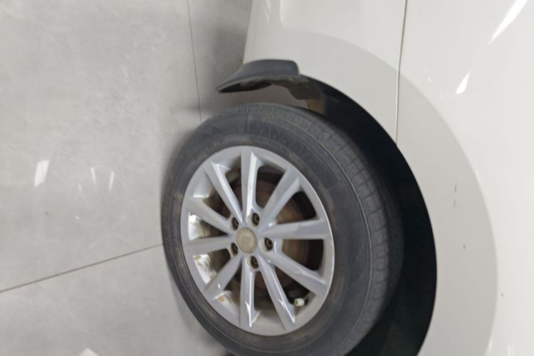 斯柯达 昕锐 2013款 1.6L 手动乐选型车身外观6003