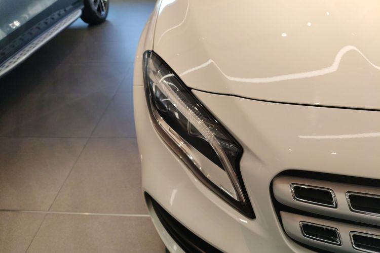 奔驰GLA 2019款 GLA 200 时尚型车身外观8