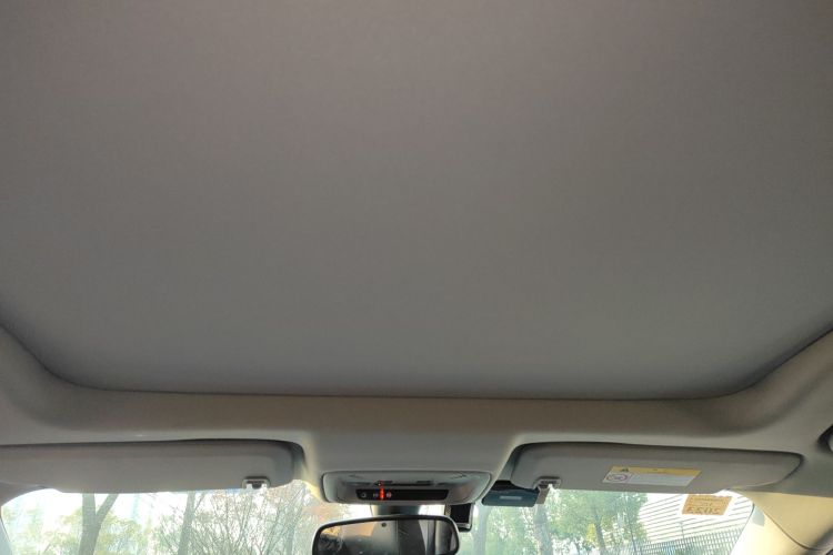 别克 君越 2021款 552T 豪华型中控内饰22