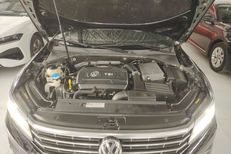 大众 帕萨特 2016款 330TSI DSG尊荣版机舱底盘24