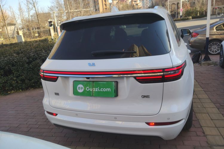 理想汽车 理想ONE 2021款 增程6座版车身外观6