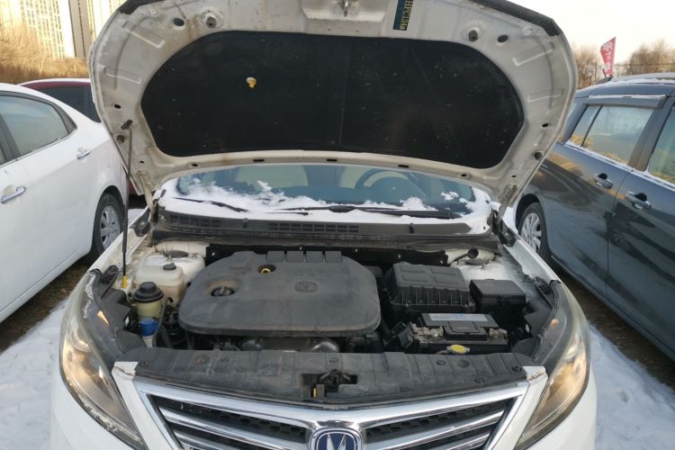 长安 逸动 2016款 1.6L 自动风尚型机舱底盘24